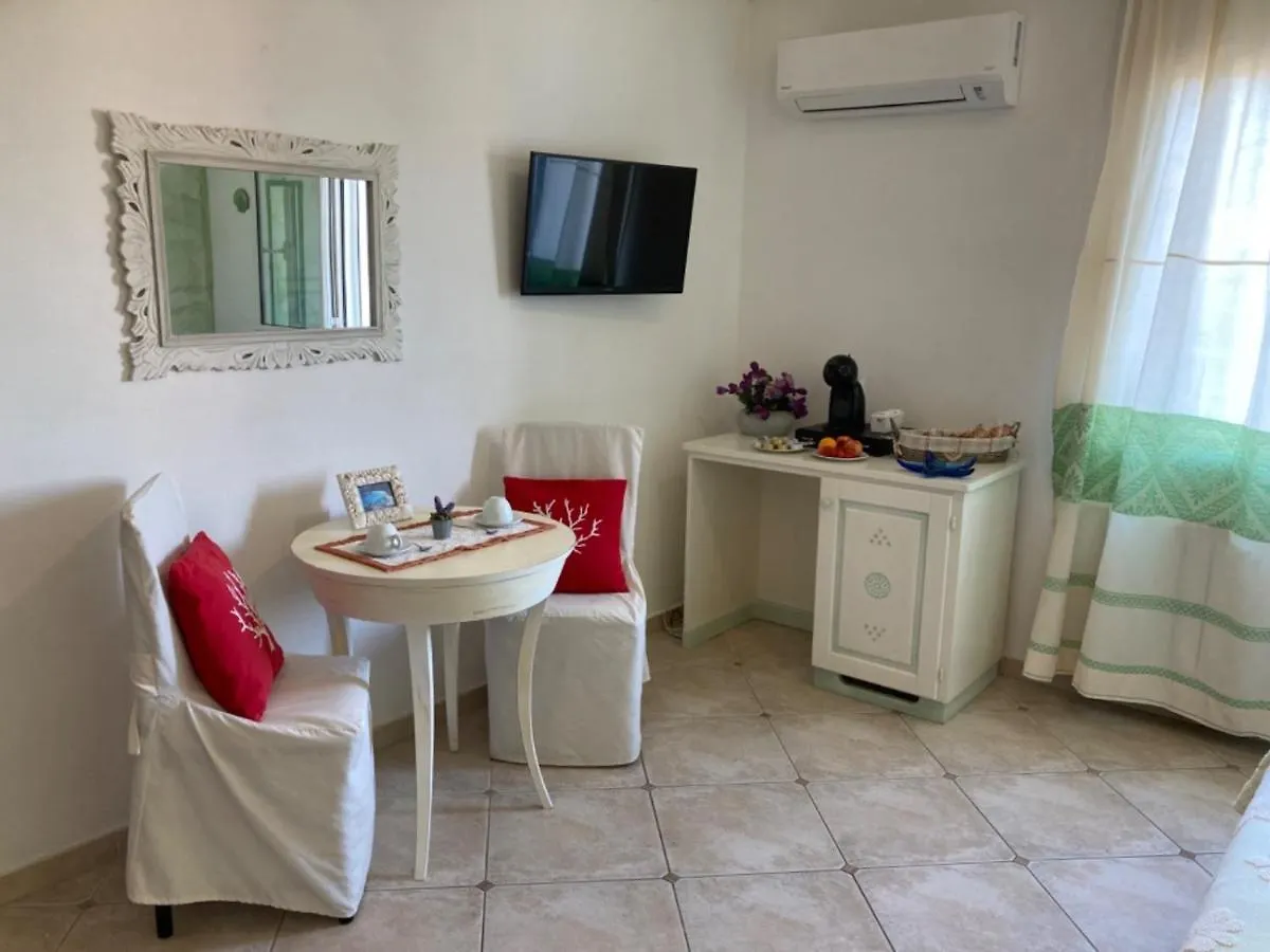 Villa le Bougainvillea La Maddalena  Maison d'hôtes